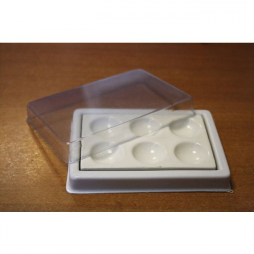 Палитра малая KWI для работы с красителями 6 ячеек, керамическая. от магазина Stom-Prof